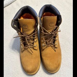 Women’s Timberland Boots Size 9